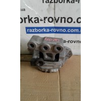 Опора двигуна Fiat 500X Jeep Renegade 2014-2017 2.4i 5201169200 Jeep