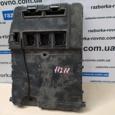 Блок запобіжників Renault Megane II Scenic II 2003-2008 8200525385