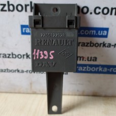 Блок управления стеклоподьемниками Renault Trafic Opel Vivaro Nissan Primastar 2000-2014 7700822928