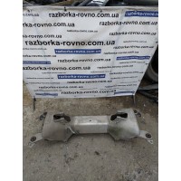 Балка задня підрамник Citroen C5 2010 Ситроен 9640718610 9640718710