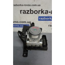 Блок управления ABS  Jeep Renegade 2014-17 51941612 Джип Регегад