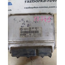 Блок управления двигателем Volkswagen Passat B5 Audi A4 1.8i 0261204805 8D0907558E