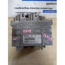 Блок управления двигателем Volkswagen Golf III 1.8i 0261203593/594 3A0907311