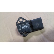 Датчик давления наддува Volkswagen Audi Skoda 0281002399 , 038906051B