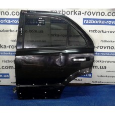 Двері задні ліві Kia Sorento 2002-2009 чорні