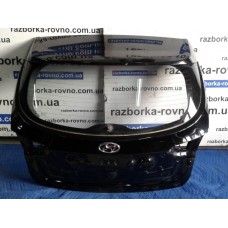 Двері ляда кришка багажника Hyundai I 40 2012 + чорна Хюндай