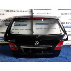 Двері ляда кришка багажника Mercedes B200 2006 чорна Мерседес