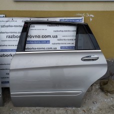 Двері задні ліві Mercedes R-class W251 2005-2010 Мерседес
