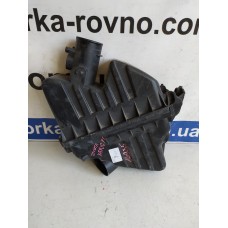 Корпус повітряного фільтра Toyota Yaris 1999-2005 1.4D 17705-0N010