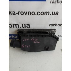 Корпус повітряного фільтра Mercedes W210 W220 3.2CDI A6130900601
