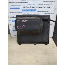 Кришка корпусу повітряного фільтра Volkswagen LT 1996-2006 2.5TDI 2D0129601