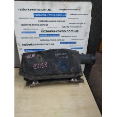Корпус повітряного фільтра Mercedes W210 2.7CDI A6110901501 A6110902001
