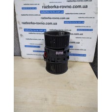 Моторчик пічки Renault Megane III 2008-2015 T1009074B