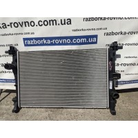 Радіатор охолодження Jeep Compass ii 2.0 mjtd 8D1560000 , 8D6062100 немає нижніх кріплень