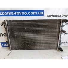 Радіатор охолодження Skoda Fabia Roomster 6Q0121253Q