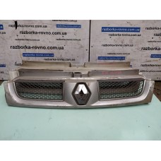 Решітка радіатора Renault Trafic 2000-2006 8200204450