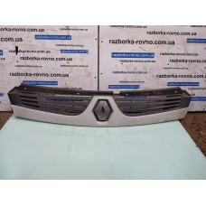Решітка радіатора Renault Master 2003-2010 8200426365