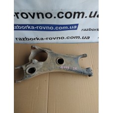 Важіль задній правий  під пружину Volvo XC90 2002-14 8666346