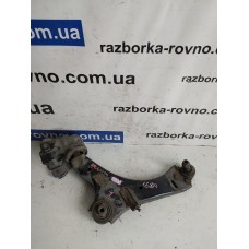 Важіль передній Лівий	Volvo V70 2007-2016 Ford Mondeo MK IV тріснут нижній маленький салентблок