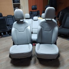 Сидения в салон Jeep Compass кожа серая, продаются комплектом