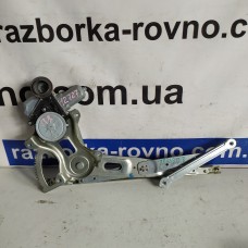 Склопідйомник передній правий Toyota Prius 2009-2015 7 pin 85710-30400