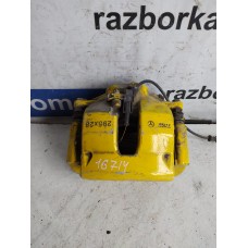Супорт передній правий Mercedes W204 07-15 A2044210481
