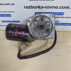 Моторчик трапеции дворников Mercedes 208-410 0390346153
