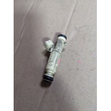 Форсунка бензиновая Hyundai Tucson i35 i40 Kia Sportage 2.0 35310-2G100