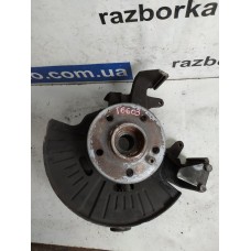 Поворотний кулак цапфа зі ступицею передня права Mercedes ML W163 2001-2005 A1633320102 не під знімну скобу супорта