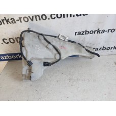 Бачок омывателя Volvo V50  4N51-13K163-AC 30657122 4N51-13K163-BC 30657121 c датчиком